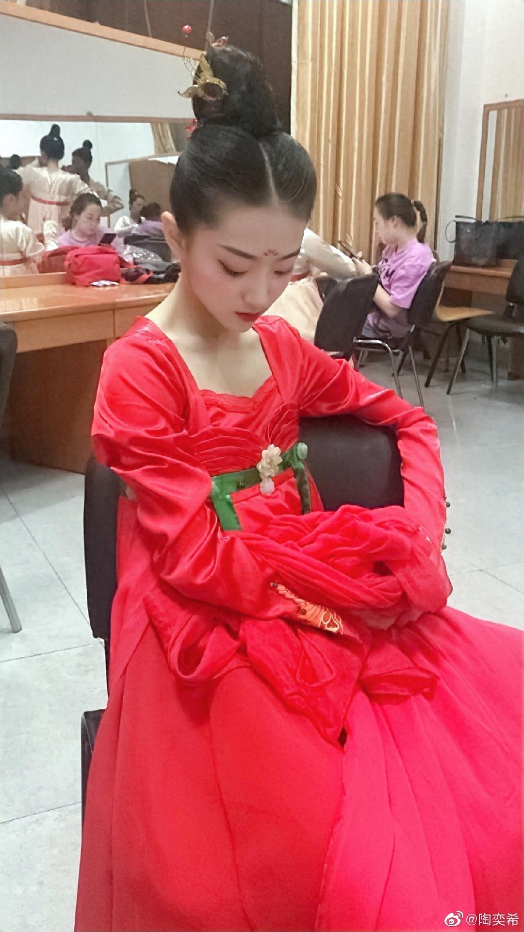 陶奕希:小小美人展露风采