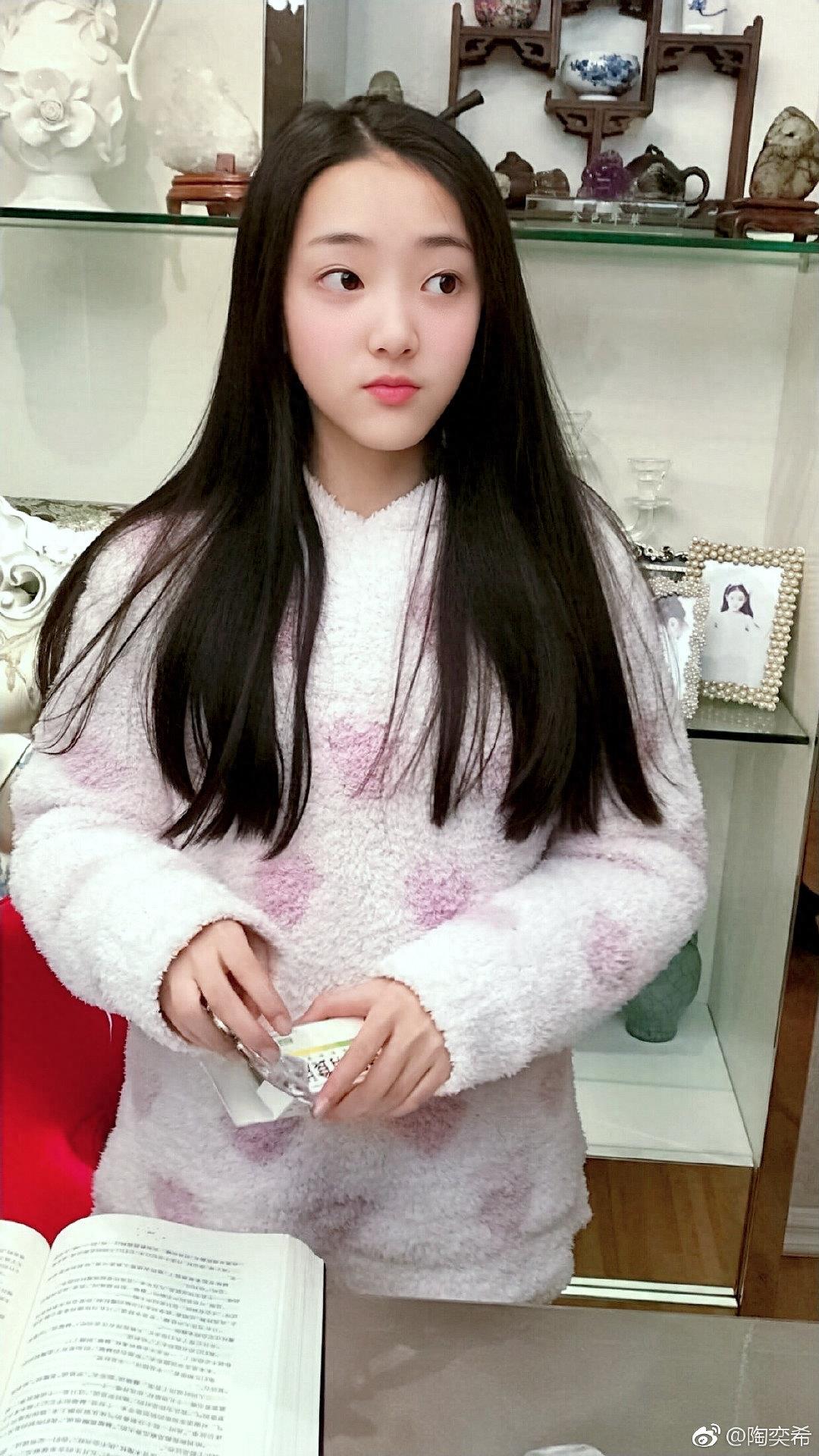 陶奕希:小小美人展露风采