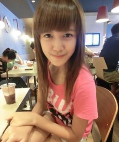 台湾最甜童星纪欣妤来啦,长相甜美,有着与生俱来的舞蹈天赋~~