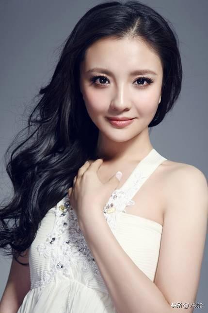 李小冉、于娜、宋佳、孙茜等人主演《逆水寒》