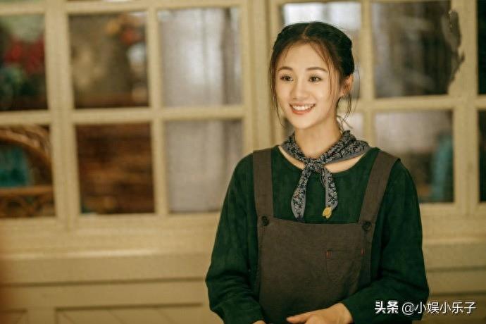 安悦溪在《烈火军校》中的安雯太美了，森系会发光的女孩儿