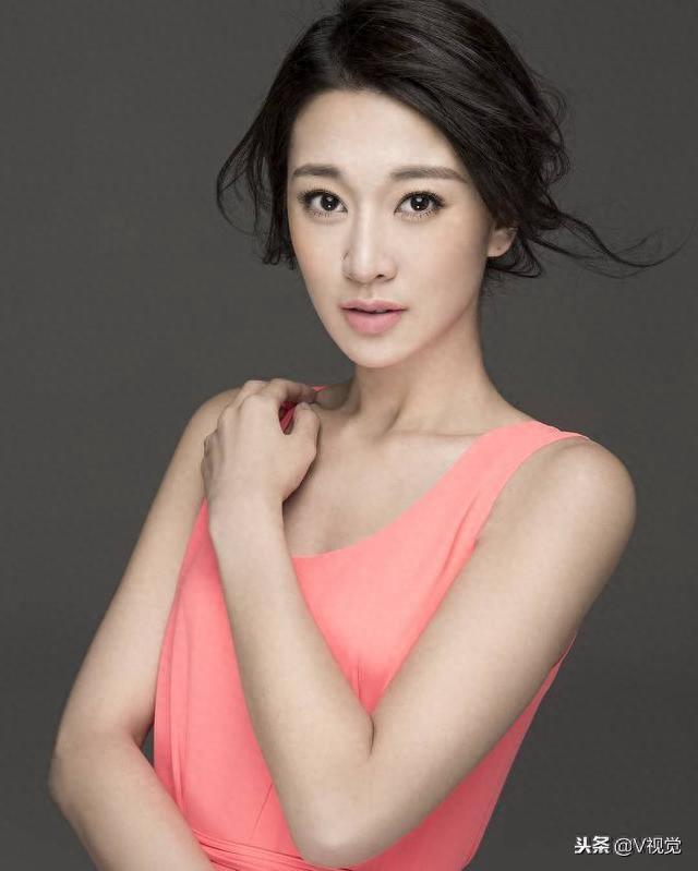 红色革命剿匪剧《擒狼》中的女演员