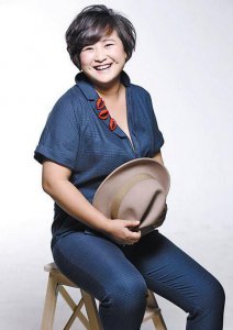 ​贾玲携张小斐《真假老师》演的笑出了眼泪