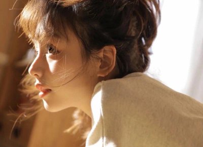 ​女生应该主动追喜欢的人吗？ 女生什么情况下会主动追男生