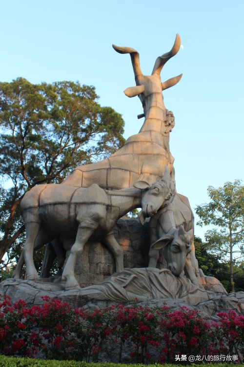 第一次见到广州镇海楼被称为四大名楼之一,这或许仍是争论不休的