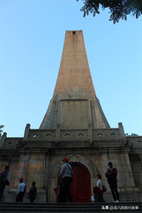 第一次见到广州镇海楼被称为四大名楼之一,这或许仍是争论不休的