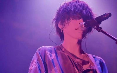 ​米津玄师：从被欺凌的孤僻少年到被乐迷“封神”的八爷