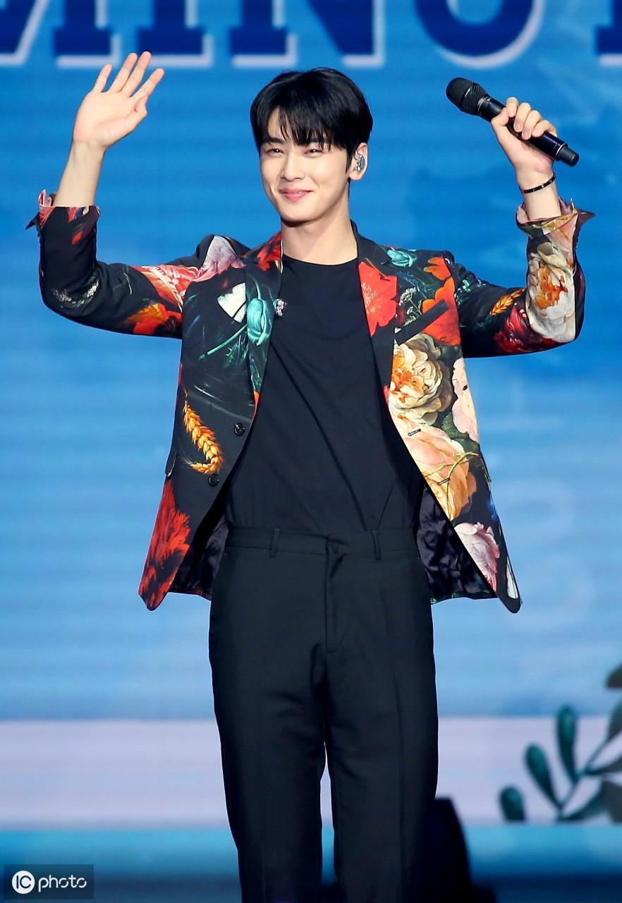 韩国男团ASTRO成员--车银优