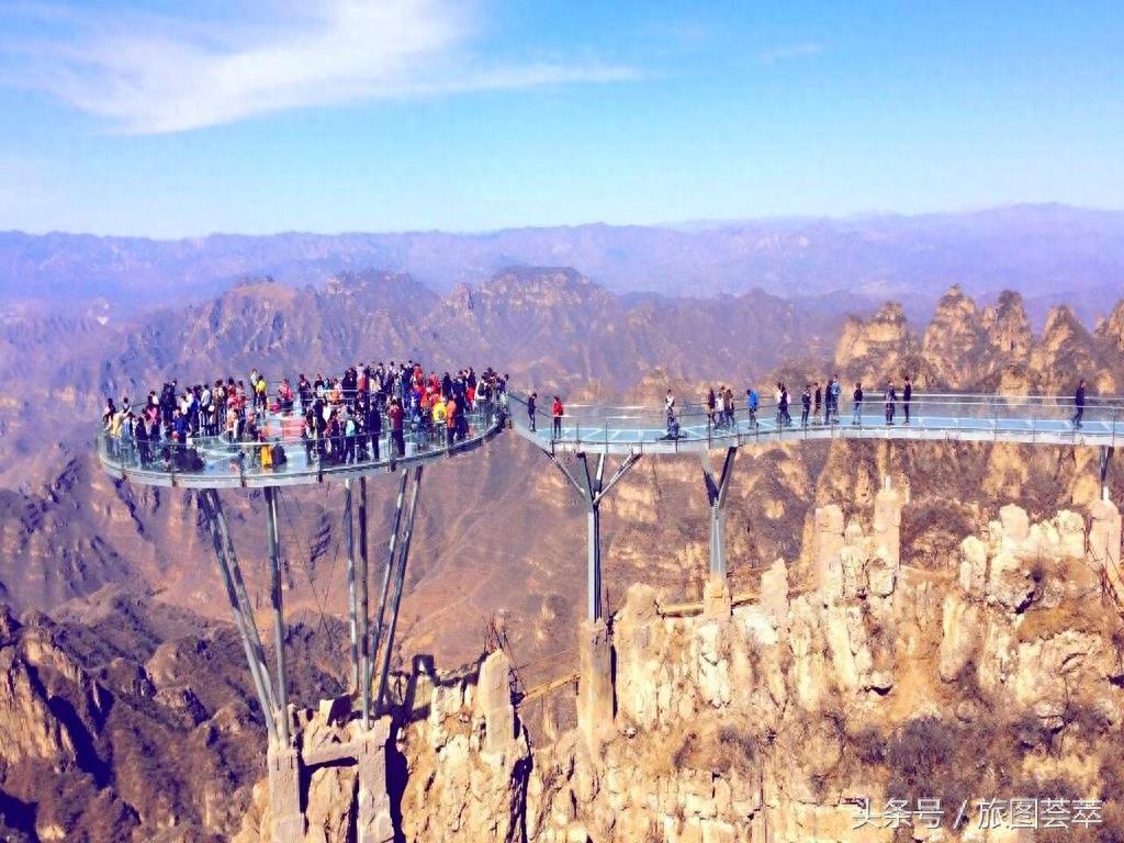 比张家界玻璃桥更牛的景台，保定狼牙山玻璃栈道，狼友们有福利啦