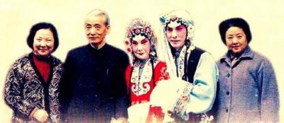 ​其实京剧“程派五老”和“五小程旦”不和谐的也就仅仅是那两位