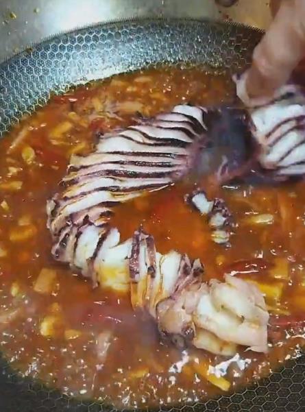 麻辣章鱼足教程，鲜香味美，一起学一下吧