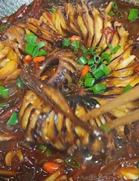 麻辣章鱼足教程，鲜香味美，一起学一下吧