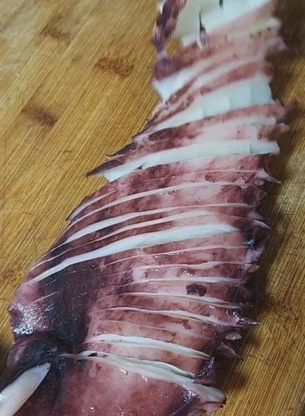 麻辣章鱼足教程，鲜香味美，一起学一下吧