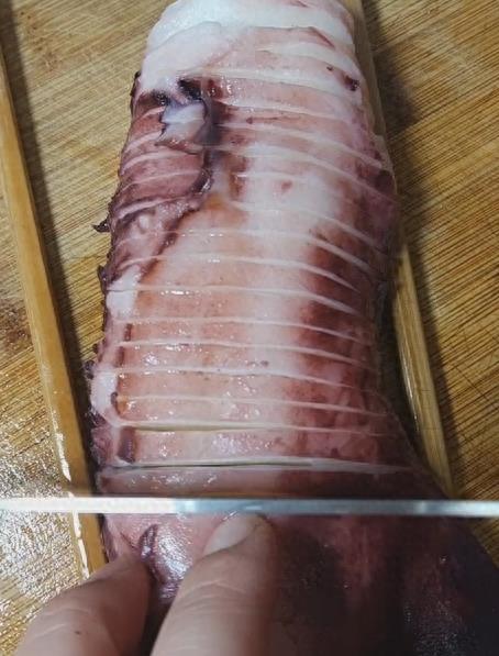 麻辣章鱼足教程，鲜香味美，一起学一下吧