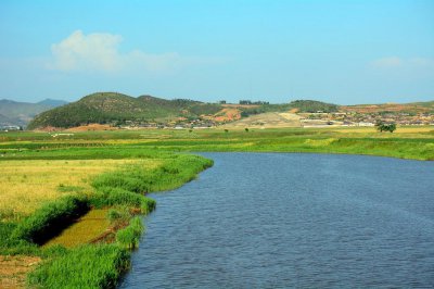 ​为什么朝鲜人对中国人那么热情？