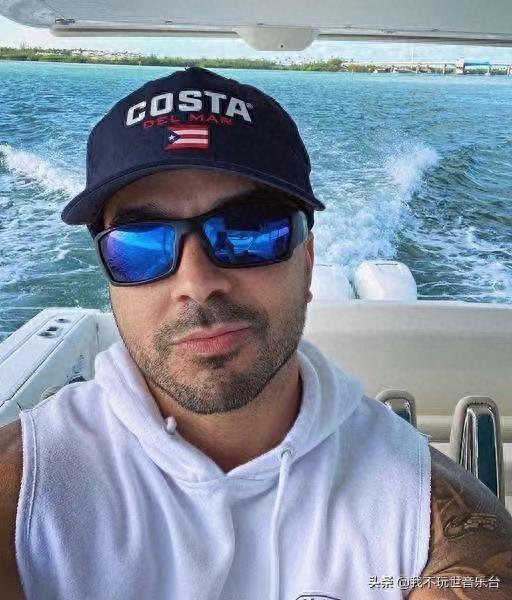 （图集）来自波多黎各的歌手 - 路易斯·冯西（Luis Fonsi）