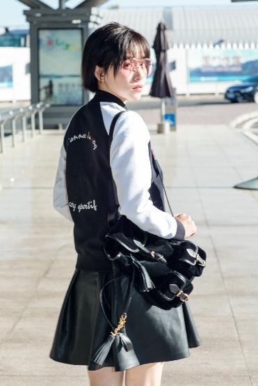 《麻雀》里饰演李小男的阚清子，戏内是拼命三郎，戏外也相当霸气