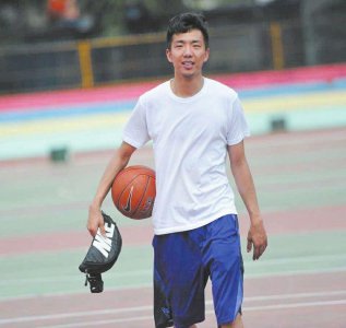 ​昔日天才班铎的篮球之路
