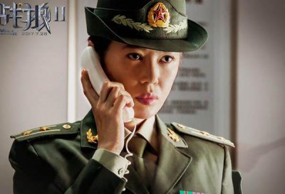​她是《战狼2》龙小云，曾经名享国际，连黄渤都让她三分
