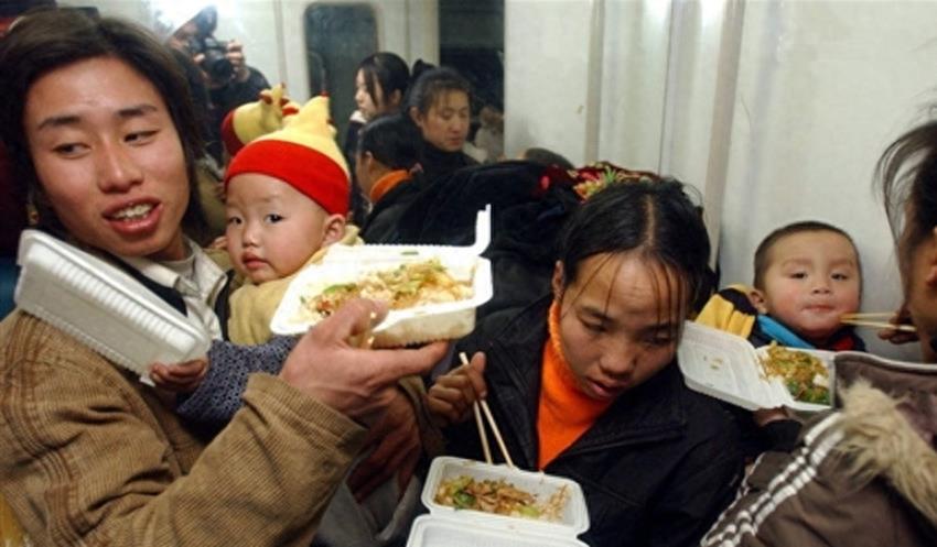 实拍绿皮火车上最真实的场景