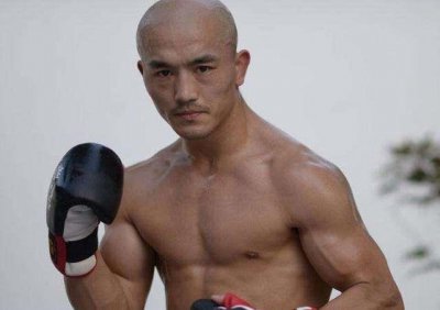 ​投名状！太古雷龙甘做马前卒，主动帮一龙清扫挑战者，一龙已答应