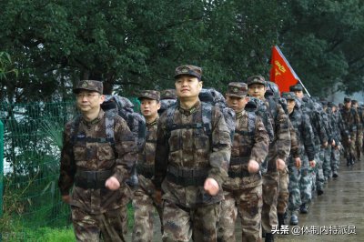 ​目前哪些单位设有政委一职？政委主要承担什么角色？