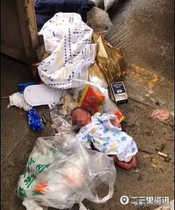 ​垃圾桶里“捡”孩子？真事！汉中街头上演这样一幕