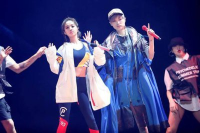 ​蔡依林大跳闺蜜舞与李宇春结缘全因“二锅头”