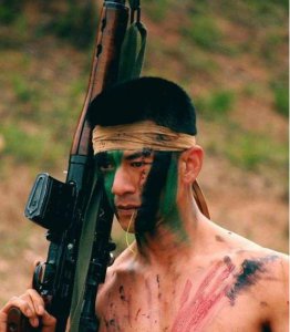 ​曾是刘欢的保镖，任天野因出演特种兵走红，单挑打趴吴京太霸气