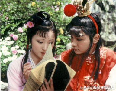 ​贾宝玉和袭人初试云雨情背后，有一个违背常理的大破绽