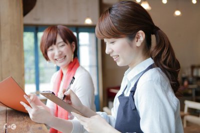 ​32个超实用的微表情解读，让你瞬间看懂一个人