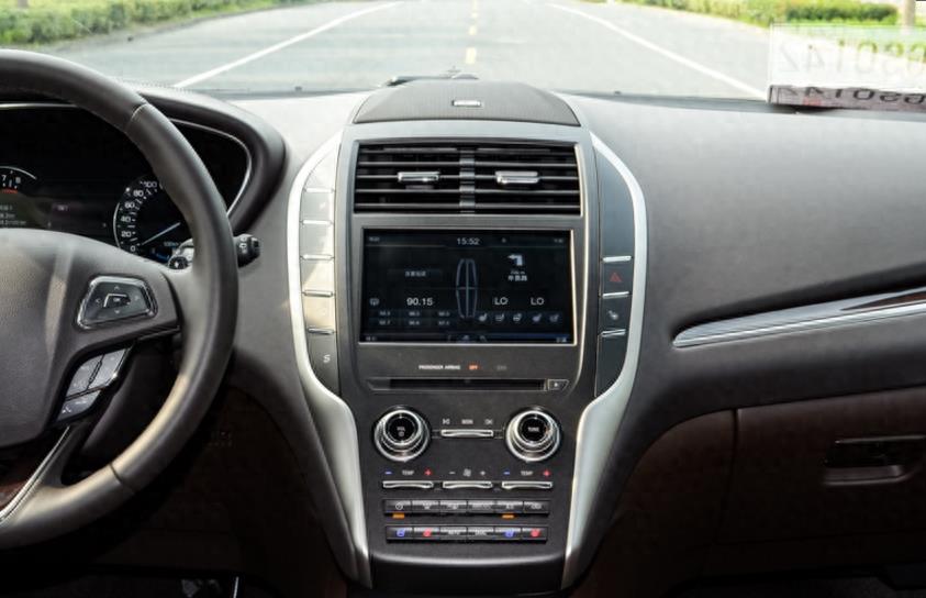 小李30万买到林肯MKC越野，开了一个月后油费却要3千