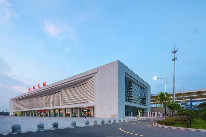 简洁方正，大气雅致——信阳东站