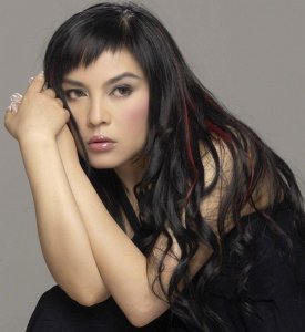 ​千百惠：事业巅峰退圈嫁高大林，58岁离婚，30年婚姻留下一地鸡毛