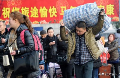 ​客流量暴涨至7成？多地“返乡潮”来势凶猛，农民：不想就地过年