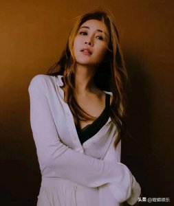 ​王鸥：男人装、学生装、空姐套装，皆可演绎华丽风采