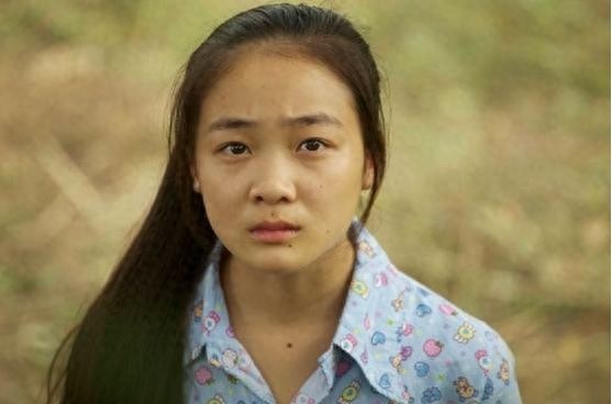 《暖春》小花齐如意19岁近照，现在已经是妙龄少女一枚！