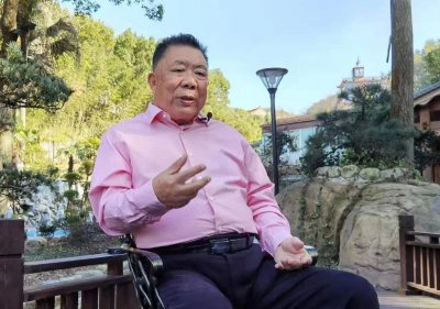 ​宁波西周首富，不仅创立了汽配龙头企业，还培养了两个好儿子