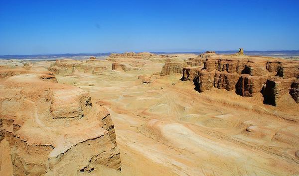克拉玛依魔鬼城——魔鬼出没的地方