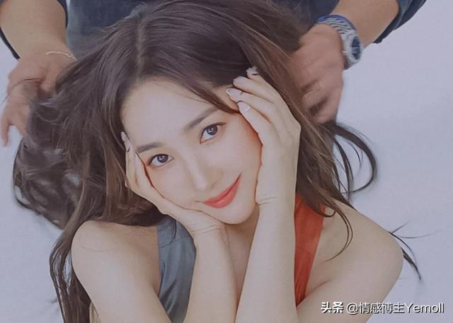 官宣后不久就分手了 正式官宣他们俩居然在一起了(7)