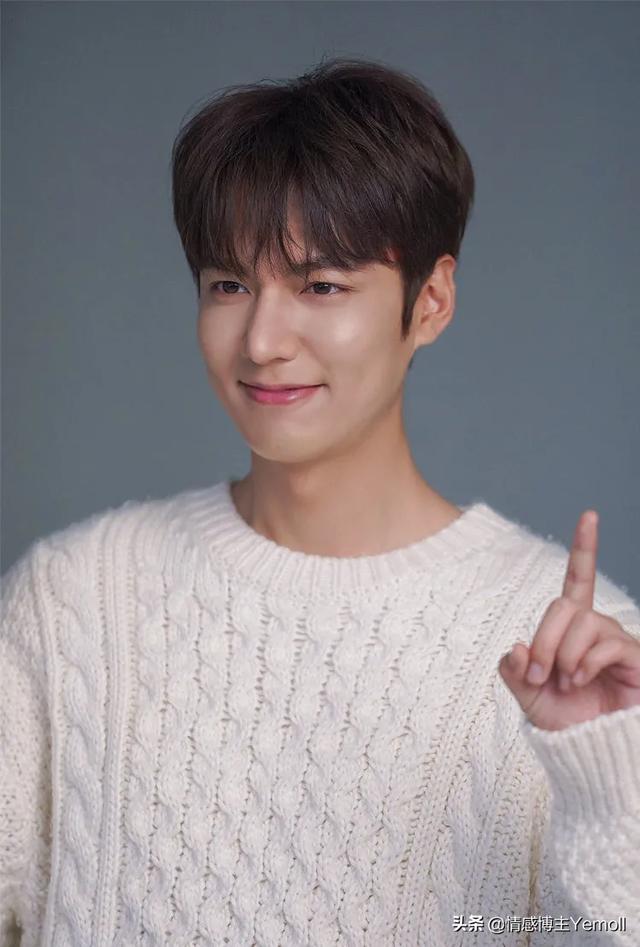 官宣后不久就分手了 正式官宣他们俩居然在一起了(5)