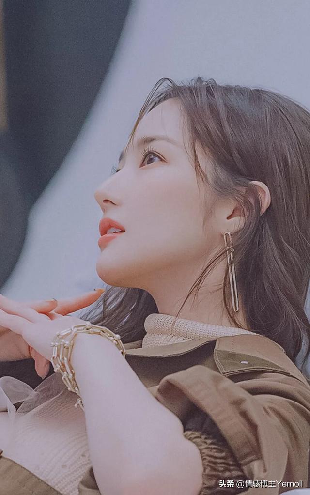 官宣后不久就分手了 正式官宣他们俩居然在一起了(8)