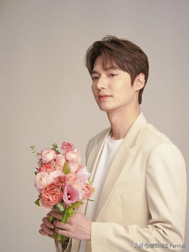 官宣后不久就分手了 正式官宣他们俩居然在一起了(35)