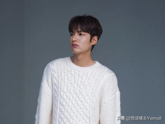 官宣后不久就分手了 正式官宣他们俩居然在一起了(6)