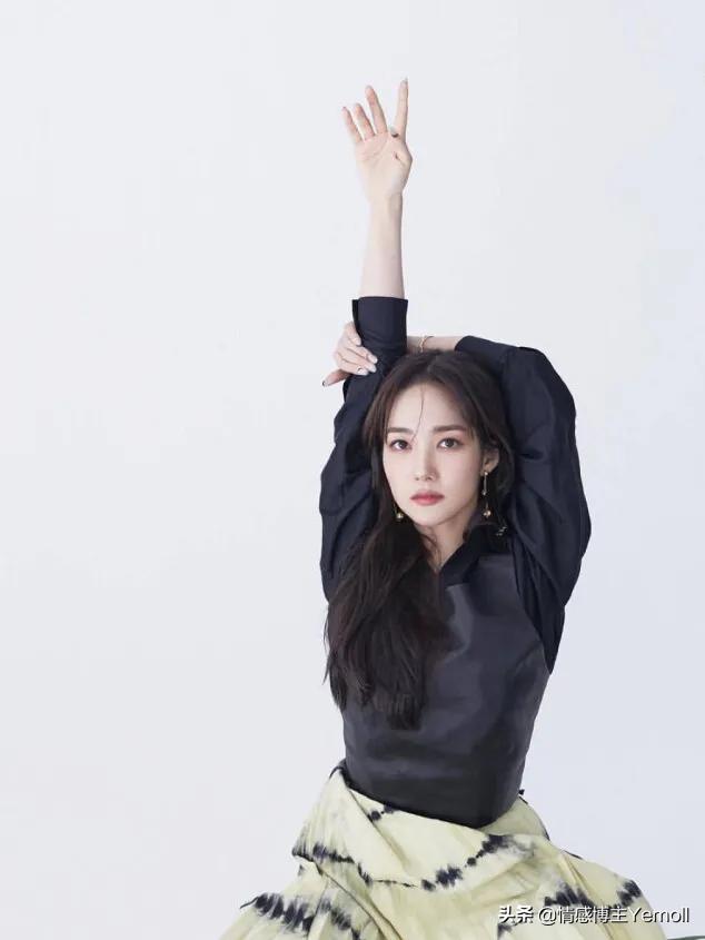 官宣后不久就分手了 正式官宣他们俩居然在一起了(14)