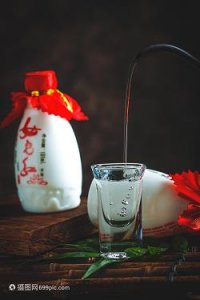 ​八坊原浆青稞酒价格表红钻(八坊原浆青稞酒价格750ml红钻)