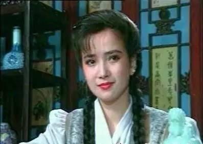 她出道就吻了刘德华,琼瑶给了她两次事业高峰,现几乎人间蒸发