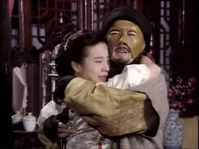 她出道就吻了刘德华,琼瑶给了她两次事业高峰,现几乎人间蒸发