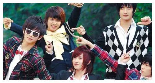 红极一时的20个组合旧照，多数已解散，哪一张藏着你的青春?