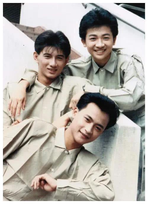 红极一时的20个组合旧照，多数已解散，哪一张藏着你的青春?